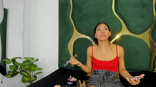 Mila petiteasm online show from July 15, 2026, 12:43 pm