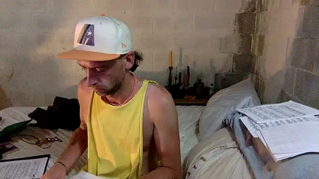 thierrybae online show from July 18, 2026, 3:33 am