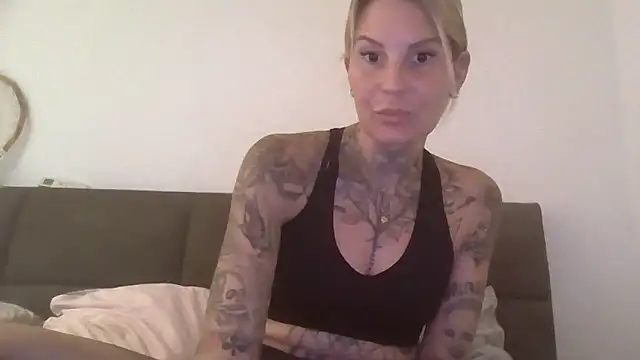 Snapshot of Sierablum chatting on June 13, 2026, 2:26 pm Sierablum online show from June 13, 2026, 2:26 pm