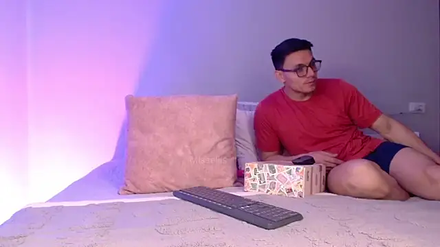 Missellis  online show from June 18, 2026, 12:09 pm