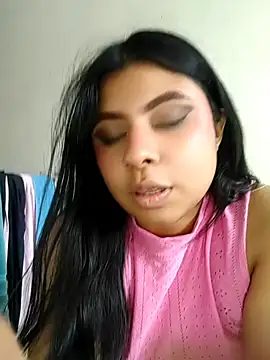 Snapshot of DanniValencia chatting on July 17, 2026, 3:18 pm DanniValencia online show from July 17, 2026, 3:18 pm