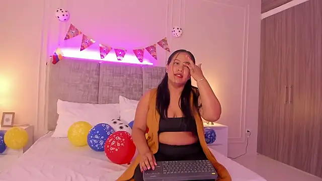 Emma-Velez online show from June 20, 2026, 1:58 pm