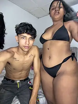 Snapshot of latinlove_and-duo chatting on June 19, 2026, 12:04 am latinlove and-duo online show from June 19, 2026, 12:04 am