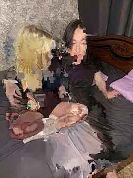 Velvet Chaos online show from June 4, 2026, 9:37 am