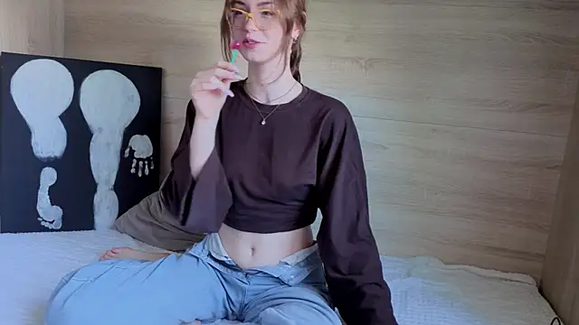 Lori cutess online show from July 5, 2026, 4:19 am