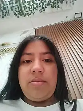 Snapshot of Amber_Herrera chatting on July 4, 2026, 12:33 pm Amber Herrera online show from July 4, 2026, 12:33 pm