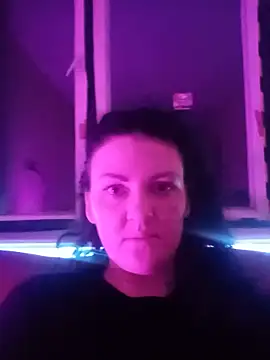 -LuluBerry- online show from June 5, 2026, 12:28 am
