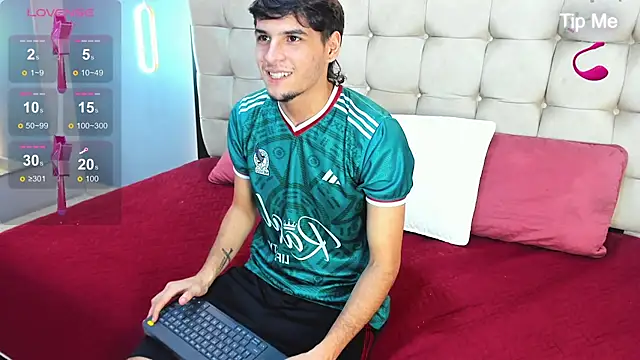 Snapshot of Zack23__ chatting on July 5, 2026, 3:13 am Zack23 online show from July 5, 2026, 3:13 am