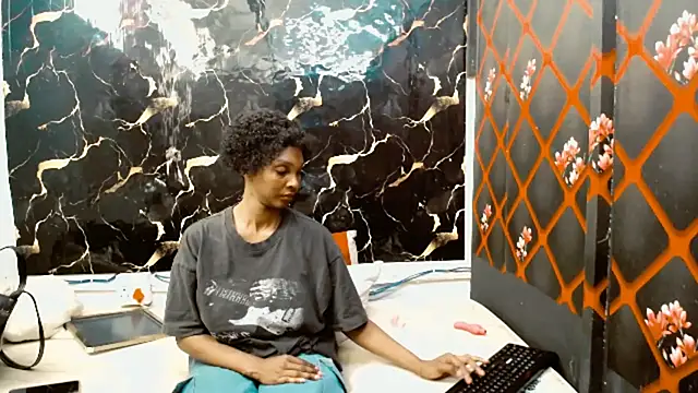 Caramelminxx  online show from July 7, 2026, 7:45 am