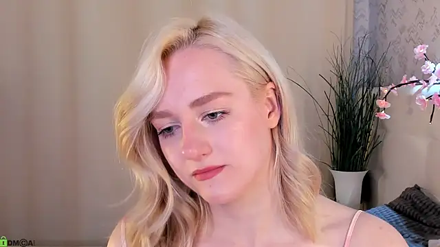 Chloe-Deccer online show from June 25, 2026, 1:16 am
