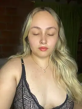 Rositafresitaa online show from June 26, 2026, 1:54 am