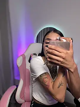 Babyygirl   online show from June 10, 2026, 12:33 am