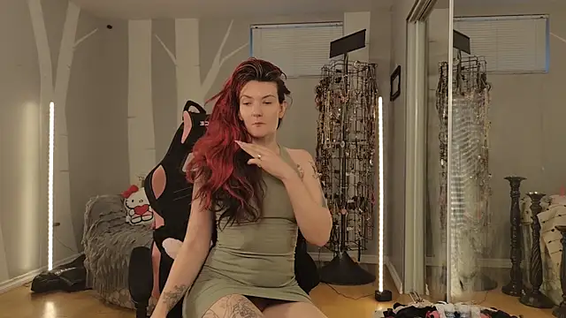 Snapshot of youngmilfBlossom chatting on June 13, 2026, 12:52 am youngmilfBlossom online show from June 13, 2026, 12:52 am