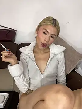 Snapshot of Lia-firee chatting on June 28, 2026, 3:29 pm Lia-firee online show from June 28, 2026, 3:29 pm