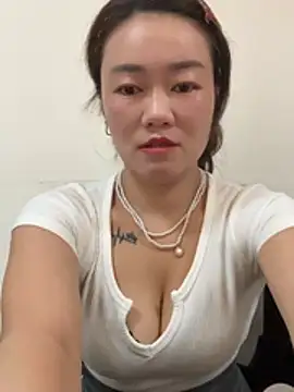 mollymm online show from July 4, 2026, 1:34 am