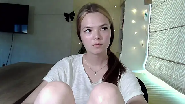 Snapshot of AvrilGillig chatting on June 26, 2026, 2:54 pm AvrilGillig online show from June 26, 2026, 2:54 pm