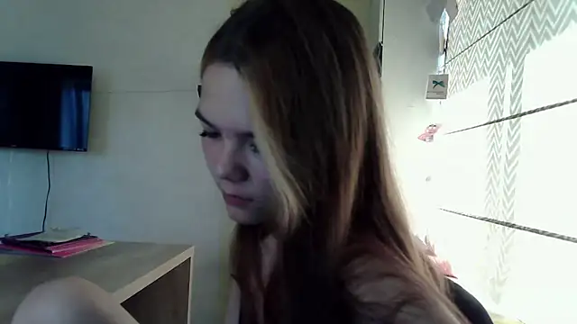 Snapshot of AvrilGillig chatting on July 24, 2026, 4:32 am AvrilGillig online show from July 24, 2026, 4:32 am