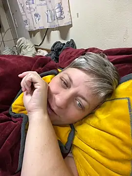 blueiceeyes online show from June 11, 2026, 4:54 am