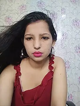 Queen Rosyy online show from July 2, 2026, 2:00 am