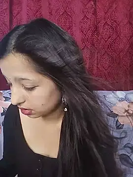 Queen Rosyy online show from July 20, 2026, 4:27 am