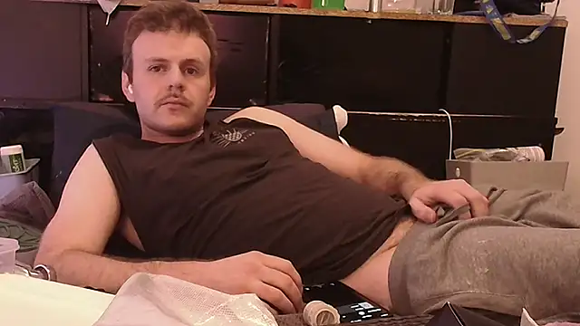 kinkyboipig online show from June 16, 2026, 4:42 pm