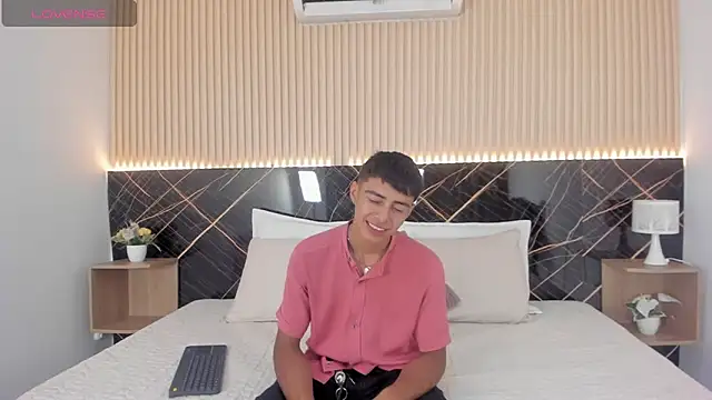 Snapshot of Bruno_fox chatting on July 10, 2026, 7:16 pm Bruno fox online show from July 10, 2026, 7:16 pm