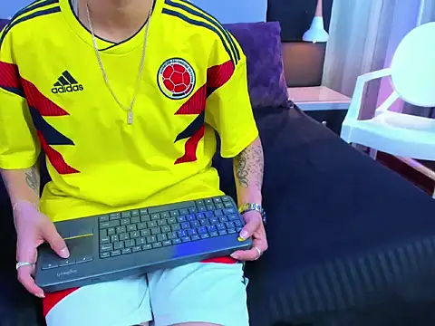 Pixelriott online show from June 23, 2026, 7:56 pm