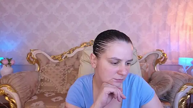 Snapshot of KatrinMilly chatting on June 17, 2026, 1:01 pm KatrinMilly online show from June 17, 2026, 1:01 pm