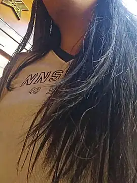 Snapshot of Carla_Alvez chatting on July 24, 2026, 2:15 pm Carla Alvez online show from July 24, 2026, 2:15 pm