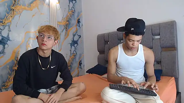 BLACK AND WHITET online show from July 22, 2026, 7:27 pm