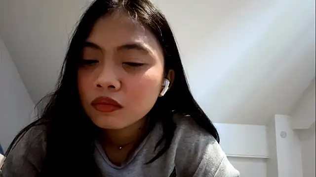 Snapshot of LelaZmiejko chatting on June 12, 2026, 5:06 am LelaZmiejko online show from June 12, 2026, 5:06 am
