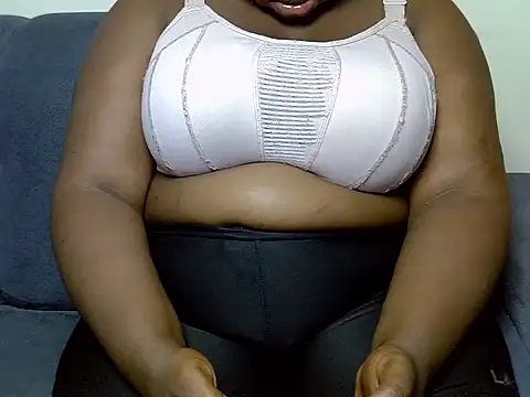 Snapshot of Tashazbabe chatting on July 9, 2026, 2:54 pm Tashazbabe online show from July 9, 2026, 2:54 pm