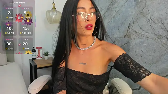 Snapshot of coonie_paige chatting on June 18, 2026, 7:18 pm coonie paige online show from June 18, 2026, 7:18 pm
