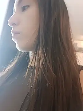 Chloemendoza online show from July 14, 2026, 4:02 pm