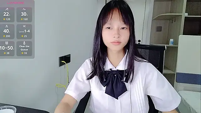 xiaoyu-22 online show from June 12, 2026, 6:34 am