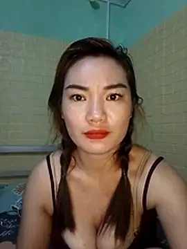 Snapshot of Voiva11 chatting on July 5, 2026, 11:12 pm Voiva11 online show from July 5, 2026, 11:12 pm