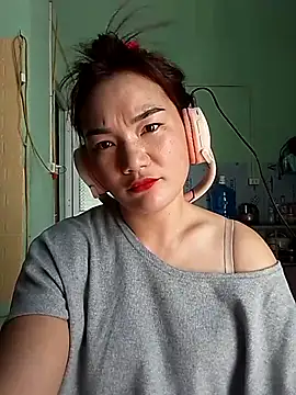 Snapshot of Voiva11 chatting on July 26, 2026, 6:10 am Voiva11 online show from July 26, 2026, 6:10 am