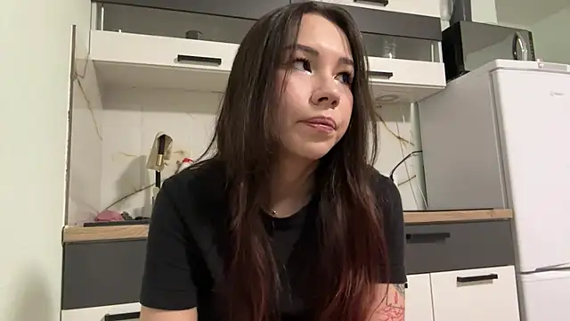 HotGirlMilla online show from June 24, 2026, 7:57 pm
