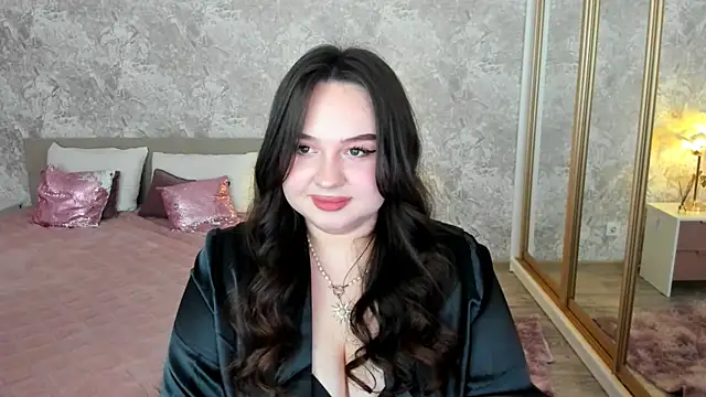 MaddyCrofte online show from June 30, 2026, 6:53 pm