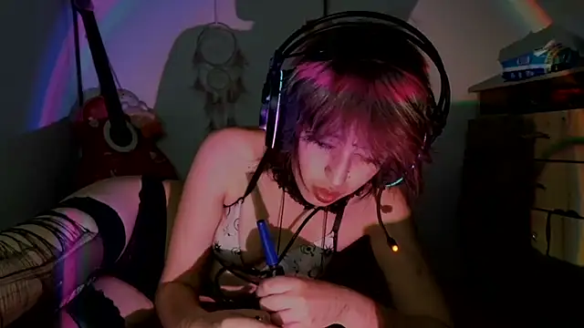 kittenpasive30 online show from August 6, 2026, 4:47 am