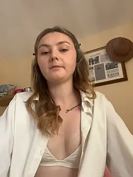 ChloeRaexox online show from June 23, 2026, 10:57 am