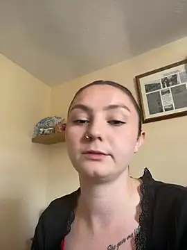 ChloeRaexox online show from June 26, 2026, 1:37 pm