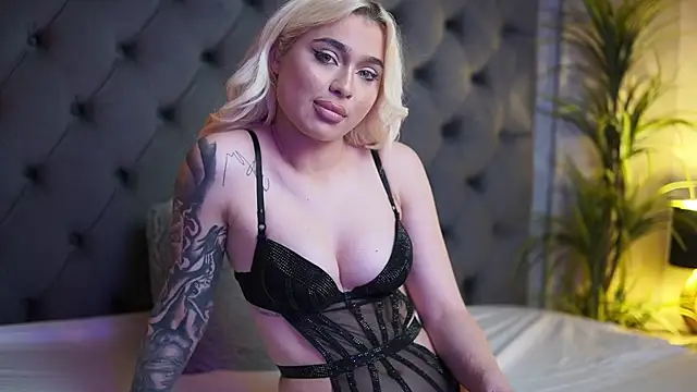 BiankaViper online show from June 12, 2026, 8:52 pm