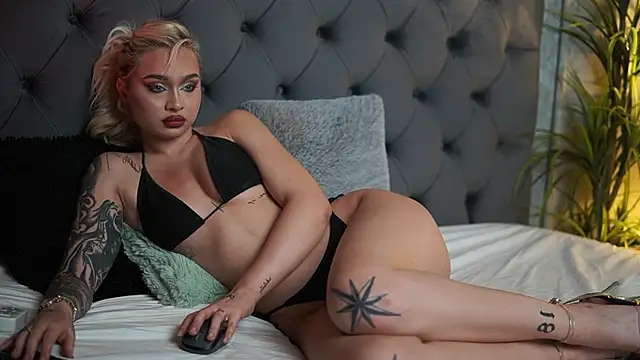 BiankaViper online show from June 14, 2026, 8:00 pm