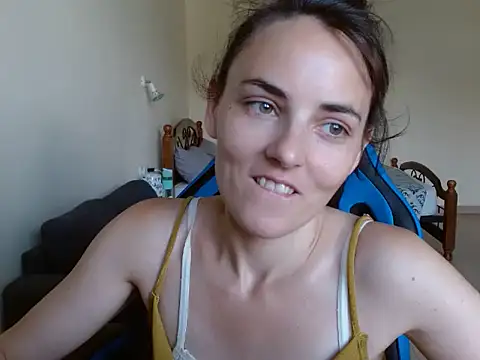 OliviaTheS online show from July 3, 2026, 10:10 am