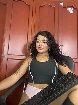 maryale01 online show from July 18, 2026, 7:06 pm