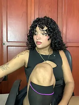 maryale01 online show from July 23, 2026, 1:42 pm