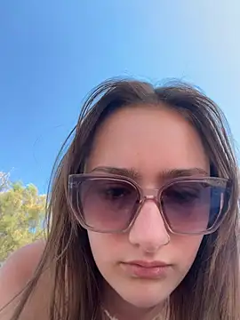 Snapshot of Violet_Velvet chatting on June 26, 2026, 1:59 pm Violet Velvet online show from June 26, 2026, 1:59 pm