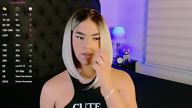 Scarlethvhonparker online show from May 27, 2026, 1:57 am