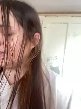 bella  hott online show from July 27, 2026, 11:28 am